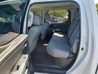 Toyota Tundra 2024 4x4 SR5 4dr CrewMax Cab Pickup SB