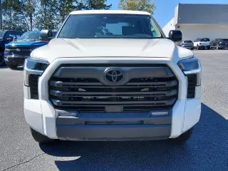 Toyota Tundra 2024 4x4 SR5 4dr CrewMax Cab Pickup SB