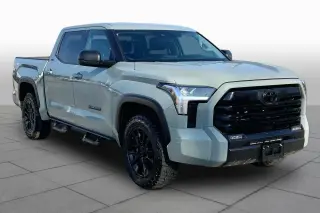 Toyota Tundra 2024 4x4 SR5 4p Puerta CrewMax Cabina Pickup SB
