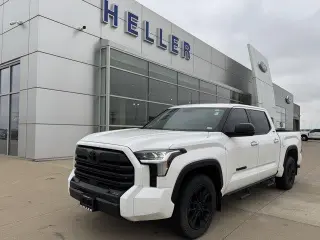 Toyota Tundra 2024 4x2 SR5 4 puertas Cabina CrewMax Pickup SB