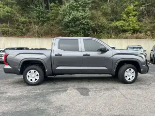 Toyota Tundra 2025 4x4 SR 4dr CrewMax Cab Pickup SB