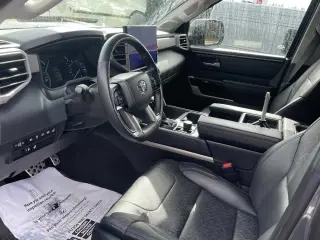 Toyota Tundra 2022 4x4 Limited 4dr CrewMax Cab Pickup LB