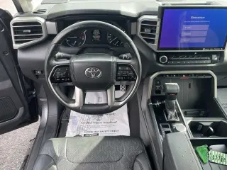 Toyota Tundra 2022 4x4 Limited 4dr CrewMax Cab Pickup LB