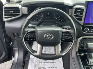 Toyota Tundra 2022 4x4 Limited 4dr CrewMax Cab Pickup LB