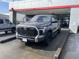 Toyota Tundra 2022 4x4 Limited 4dr CrewMax Cab Pickup LB