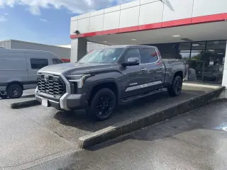 Toyota Tundra 2022 4x4 Limited 4dr CrewMax Cab Pickup LB