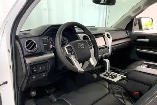 Toyota Tundra 2014 4x2 SR5 4dr CrewMax Cab Pickup SB (5.7L V8)