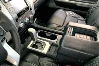 Toyota Tundra 2014 4x2 SR5 4dr CrewMax Cab Pickup SB (5.7L V8)