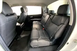 Toyota Tundra 2014 4x2 SR5 4dr CrewMax Cab Pickup SB (5.7L V8)