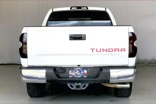 Toyota Tundra 2014 4x2 SR5 4dr CrewMax Cab Pickup SB (5.7L V8)