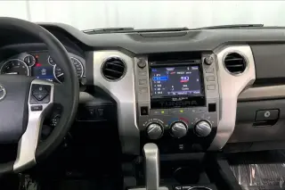 Toyota Tundra 2014 4x2 SR5 4dr CrewMax Cab Pickup SB (5.7L V8)