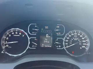 Toyota Tundra 2018 4x2 SR5 4dr CrewMax Cab Pickup SB (4.6L V8)
