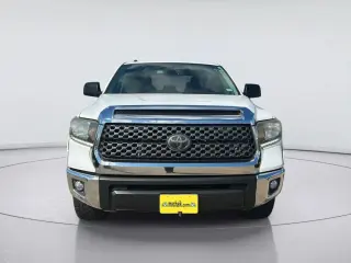 Toyota Tundra 2018 4x2 SR5 4dr CrewMax Cab Pickup SB (4.6L V8)