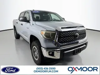 Toyota Tundra 2018 4x4 SR5 4dr CrewMax Cab Pickup SB (5.7L V8)