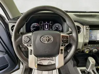Toyota Tundra 2018 4x4 SR5 4dr CrewMax Cab Pickup SB (5.7L V8)
