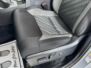 Toyota Tundra 2018 4x4 SR5 4dr CrewMax Cab Pickup SB (5.7L V8)