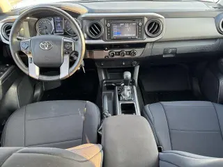 Toyota Tacoma 2017 4x2 TRD Off-Road 4p Doble Cabina Doble 5.0 ft SB