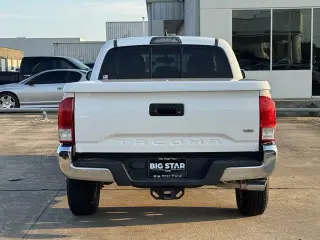 Toyota Tacoma 2017 4x2 TRD Off-Road 4p Doble Cabina Doble 5.0 ft SB