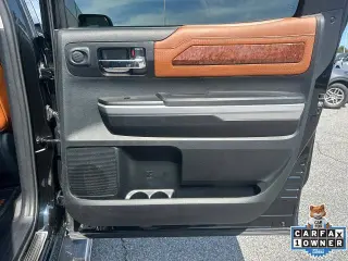 Toyota Tundra 2017 4x4 1794 Edición 4dr CrewMax Cab Pickup SB (5.7L V8 FFV)