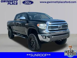 Toyota Tundra 2017 4x4 1794 Edición 4dr CrewMax Cab Pickup SB (5.7L V8 FFV)