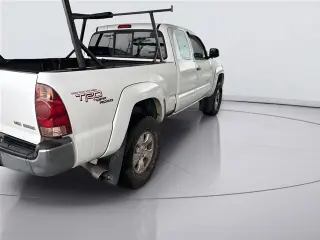 Toyota Tacoma 2008 4x4 V6 4p Cab Accesoria 6.1 pies CA 6M