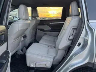 Toyota Highlander 2017 LE 4dr SUV (3.5L V6)