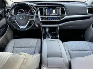 Toyota Highlander 2017 LE 4dr SUV (3.5L V6)