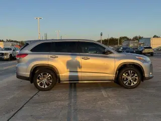 Toyota Highlander 2017 LE 4dr SUV (3.5L V6)