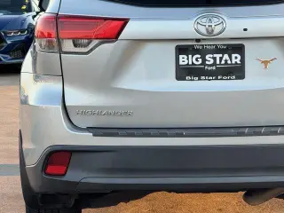 Toyota Highlander 2017 LE 4dr SUV (3.5L V6)