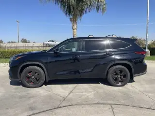 Toyota Highlander 2022 LE 4dr SUV