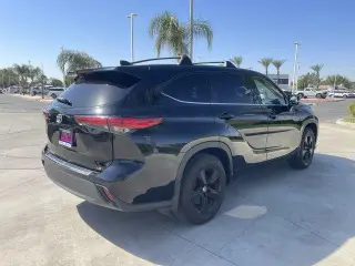 Toyota Highlander 2022 LE 4dr SUV