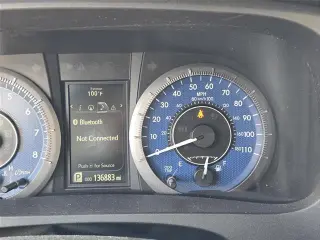 Toyota Sienna 2015 XLE para 7 pasajeros con asiento de acceso automático 4p Minivan