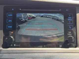 Toyota Sienna 2015 XLE para 7 pasajeros con asiento de acceso automático 4p Minivan