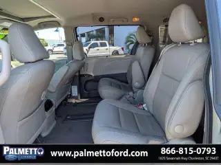 Toyota Sienna 2016 XLE 7-Pasajeros Asiento Automático de Acceso Mini-Van 4p
