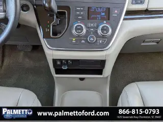 Toyota Sienna 2016 XLE 7-Pasajeros Asiento Automático de Acceso Mini-Van 4p