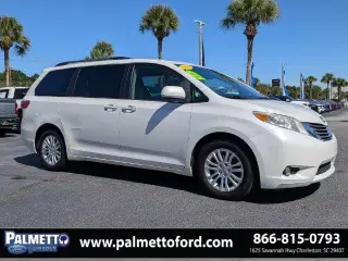 Toyota Sienna 2016 XLE 7-Pasajeros Asiento Automático de Acceso Mini-Van 4p