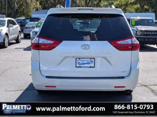 Toyota Sienna 2016 XLE 7-Pasajeros Asiento Automático de Acceso Mini-Van 4p