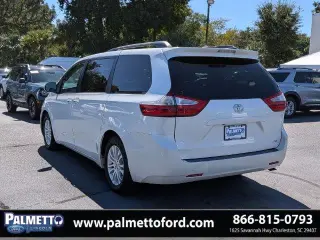 Toyota Sienna 2016 XLE 7-Pasajeros Asiento Automático de Acceso Mini-Van 4p