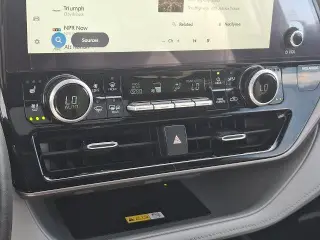 Toyota Highlander Hybrid 2023 AWD Limited 4dr SUV