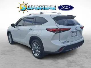 Toyota Highlander Hybrid 2023 AWD Limited 4dr SUV
