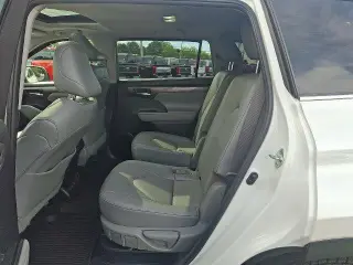 Toyota Highlander Hybrid 2023 AWD Limited 4dr SUV