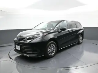 Toyota Sienna 2024 AWD LE 8-Pasajeros 4dr Mini-Van