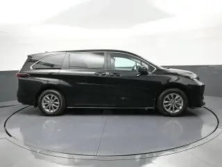 Toyota Sienna 2024 AWD LE 8-Pasajeros 4dr Mini-Van