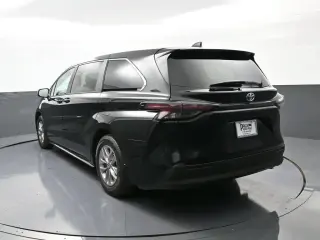 Toyota Sienna 2024 AWD LE 8-Pasajeros 4dr Mini-Van