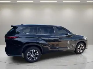 Toyota Highlander 2023 XLE 4p SUV