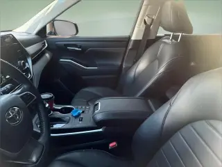 Toyota Highlander 2023 XLE 4p SUV