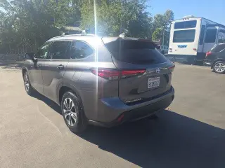 Toyota Highlander Hybrid 2021 XLE 4p SUV