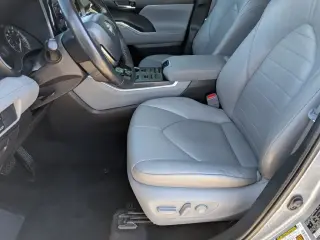 Toyota Highlander 2021 AWD XLE SUV 4 puertas