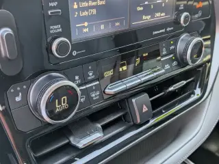 Toyota Highlander 2021 AWD XLE SUV 4 puertas