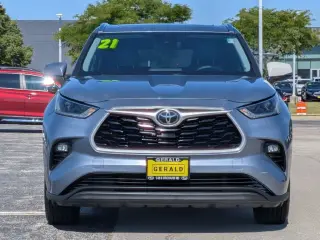 Toyota Highlander 2021 AWD XLE SUV 4 puertas